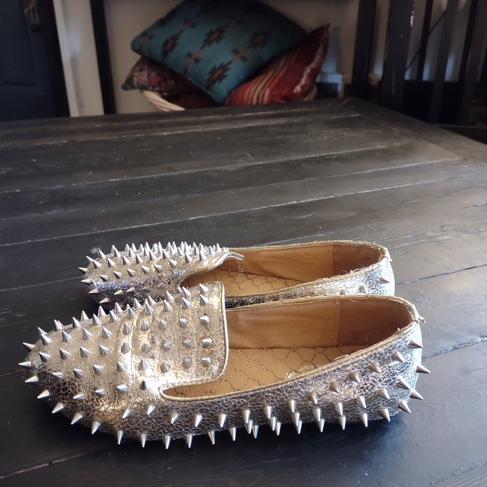 Gold flats